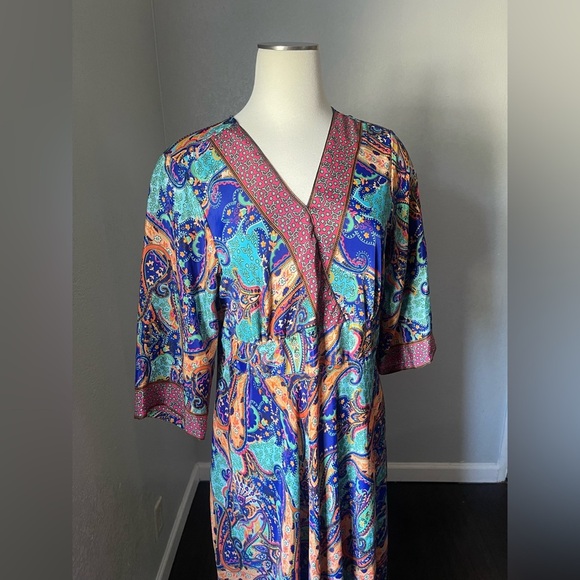 Colorful Paisley Maxi Dress - Picture 4 of 8